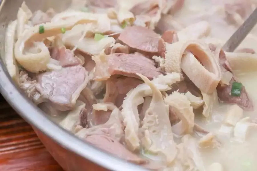 成都羊肉汤火爆冬至,冬至成都大街小巷的羊肉汤