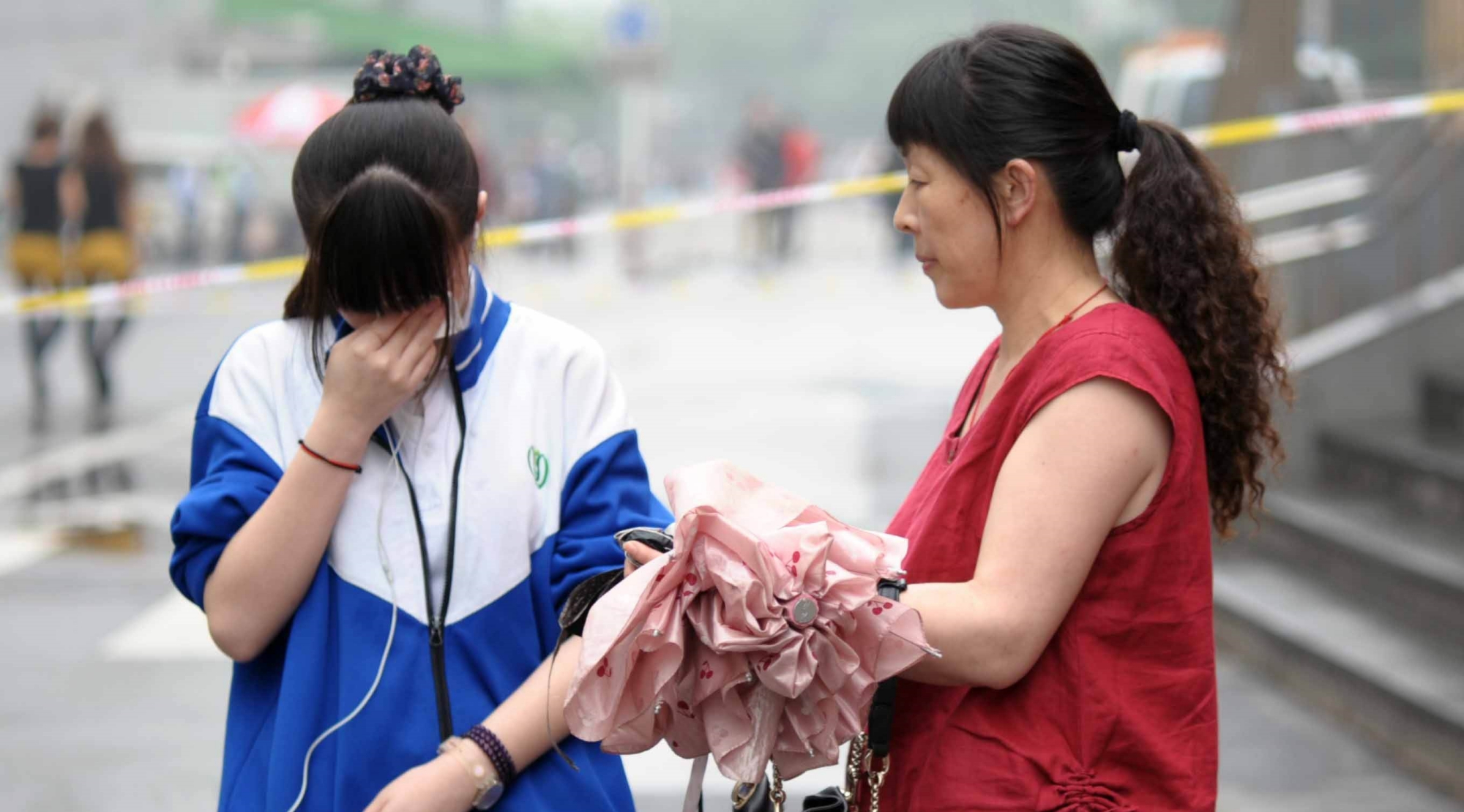 今年想复读可以降级复读吗,三年没好好学考了350能复读么