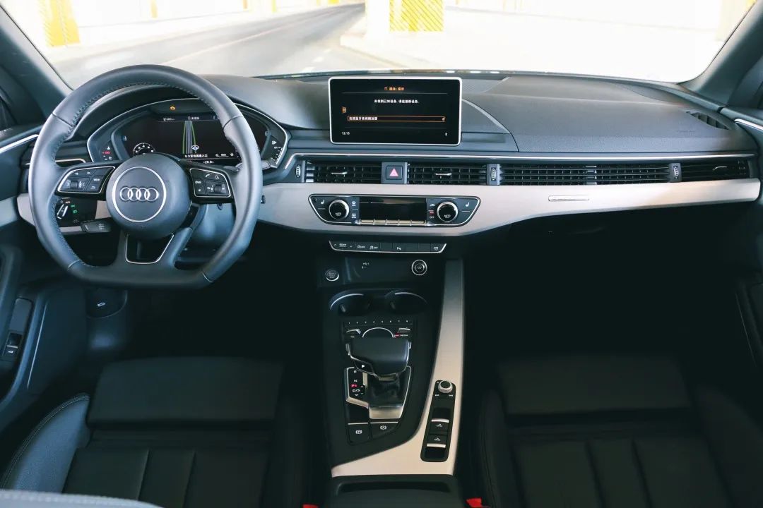 奥迪a5a6哪个好,奥迪a53.0机械增压