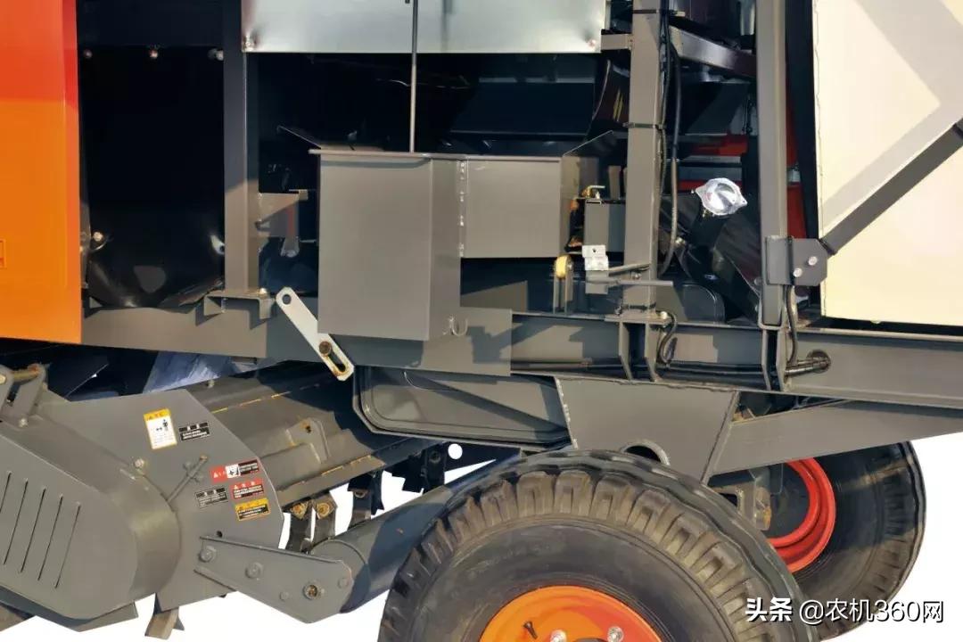 自走式双行玉米收获机多少钱一台,久保田1408玉米收获机新车多少钱