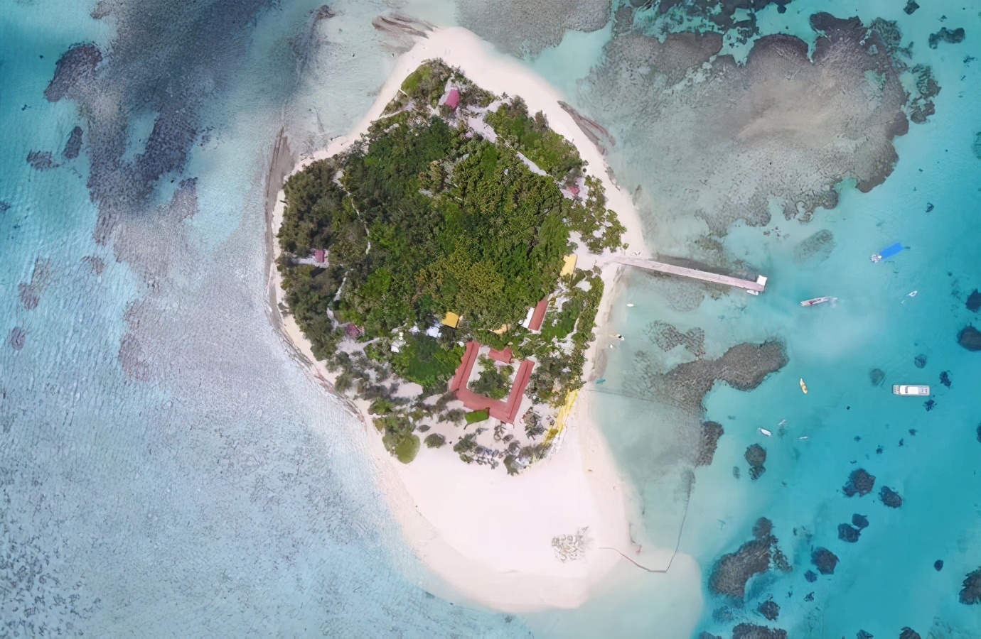 白本护照美国旅游免签,白本护照过境免签新加坡