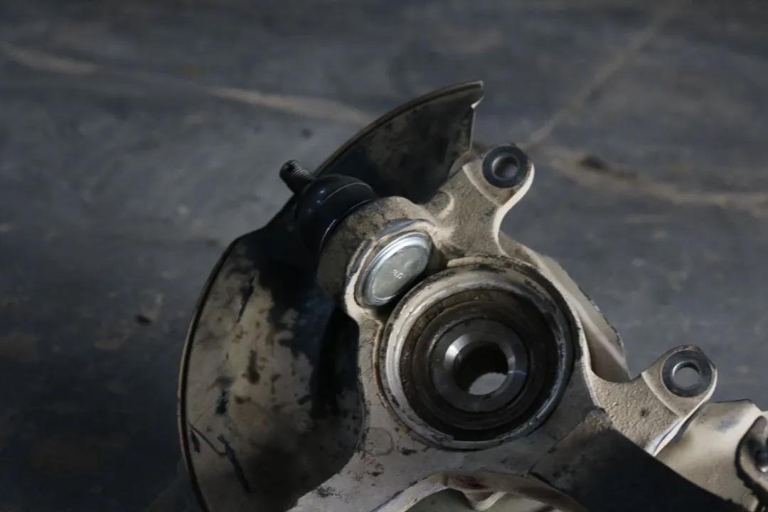 怪兽翻新车,怪兽修车翻新艾力绅