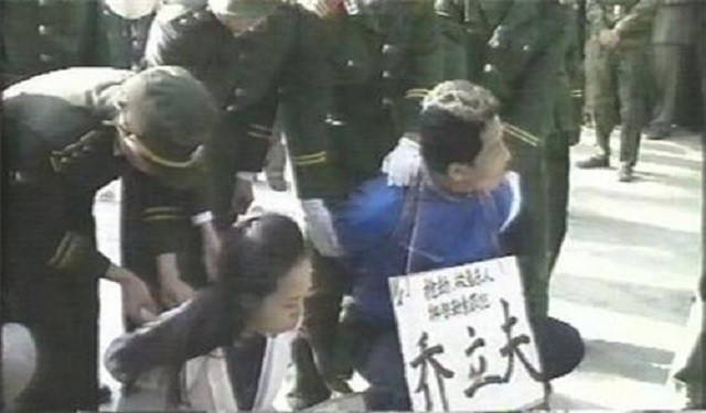 东莞老头贪便宜捡了一袋冬瓜,东莞一老头贪便宜捡了一袋冬瓜