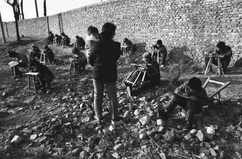 还记得曾经让你泪流满面的照片吗,还记得那个让你刻骨铭心的女孩吗