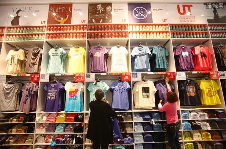 在实体店买的衣服比网店贵咋办,怎么在网上买到与实体店同款衣服