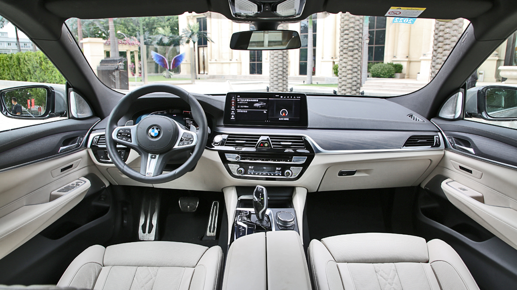 他强任他强清风拂山岗动图,2021款宝马6系gt深度测评