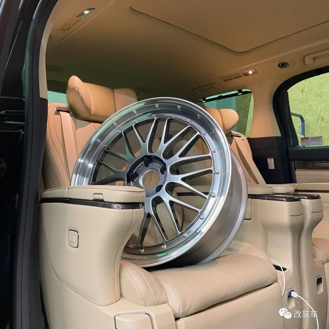 普通埃尔法改装世纪版,改装超帅埃尔法