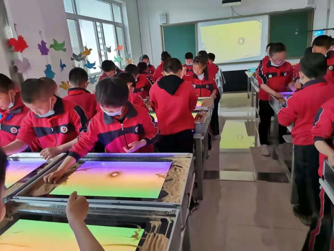 线上沙画师训课程已全面开启！帮助你的学校开启少儿沙画课程