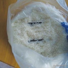 手机进水放大米有用吗,手机进水放到大米里有用吗