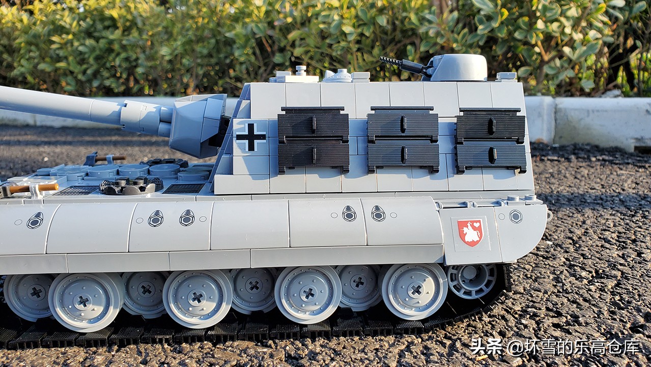cobi积木虎式坦克拼装视频,cobi积木雪地豹式坦克