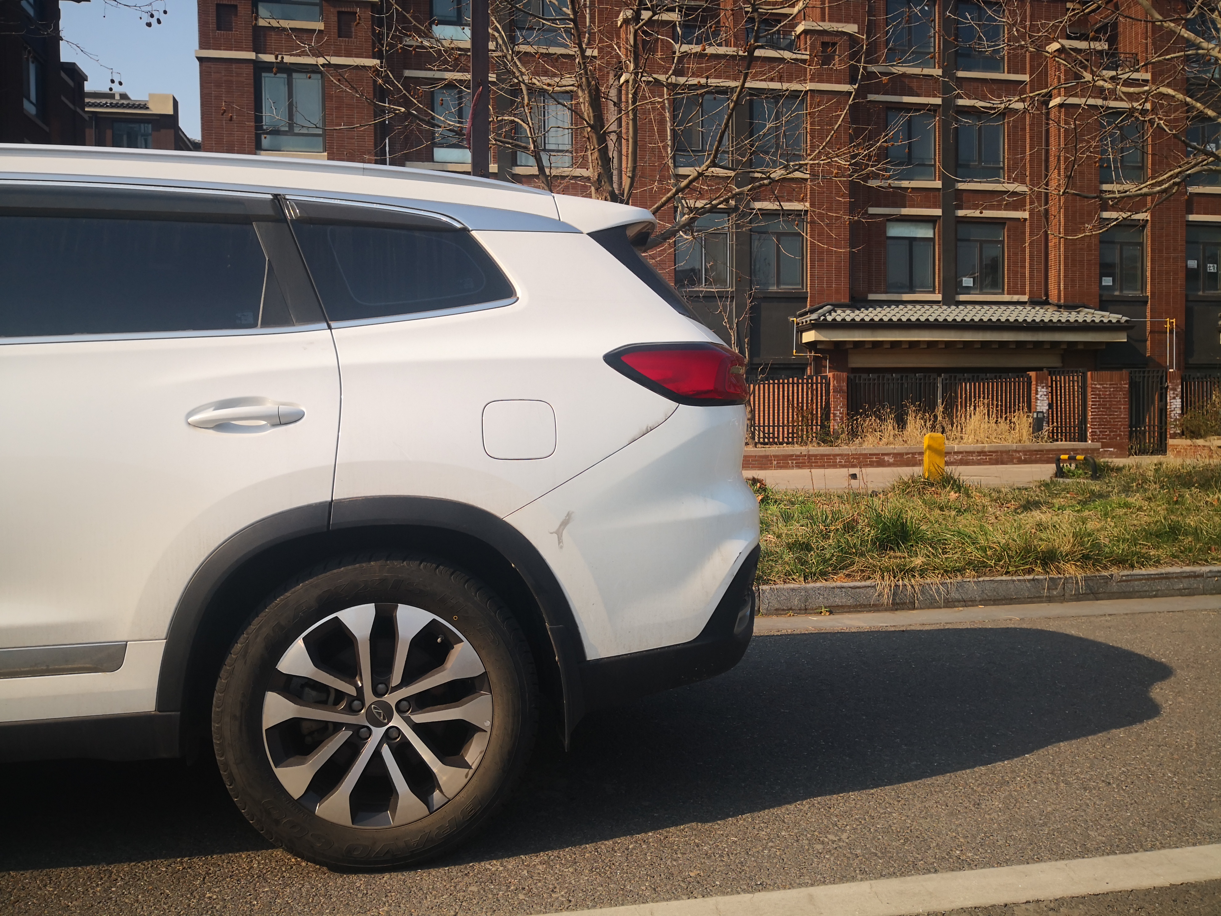 瑞虎8鲲鹏版1.6t和瑞虎8plus1.6t,奇瑞瑞虎8plus1.6t2022款区别