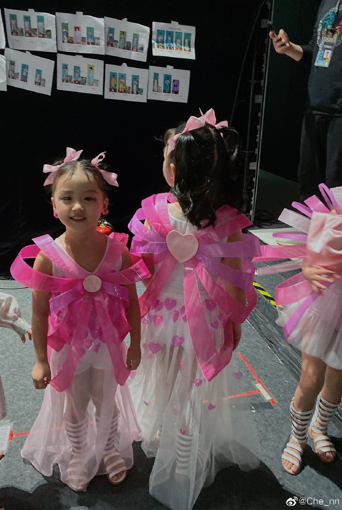 郜林妻子晒女儿照,郜林带女儿