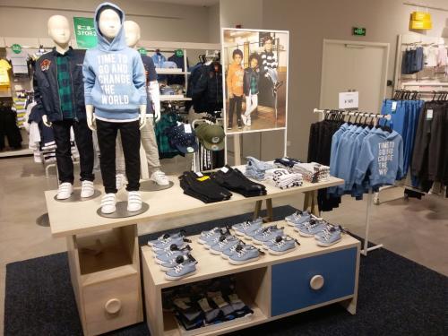 日本服装品牌hm,瑞典著名户外服装品牌