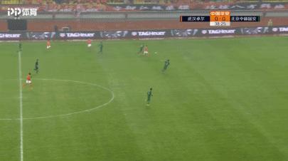 归化李可，签下张玉宁，战胜恒大，八连胜的国安离中超冠军更近了