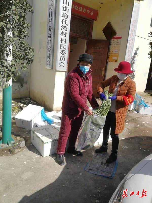 心甘情愿的来到一线加入志愿者,欢迎大家一起加入志愿者服务