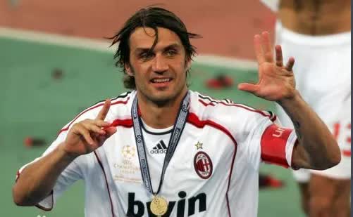 ac米兰红黑什么意思,红黑军团ac米兰后防那么强吗