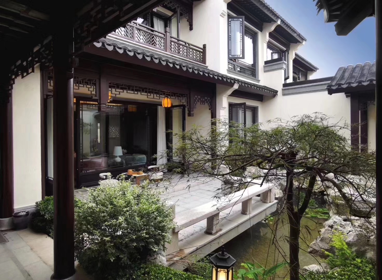 绿城为什么改蓝城,绿城不行了