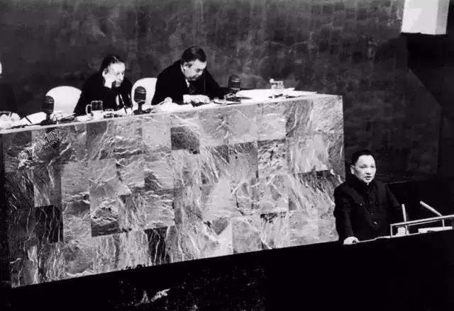 今天他115岁了,*小平邓**人生的40个瞬间