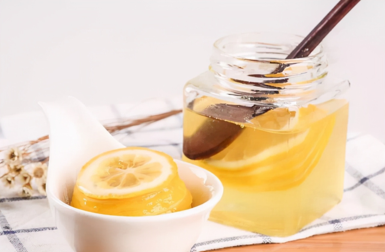 每天喝一杯蜂蜜水身体会怎样？杭州小伙2个月“暴瘦”20斤