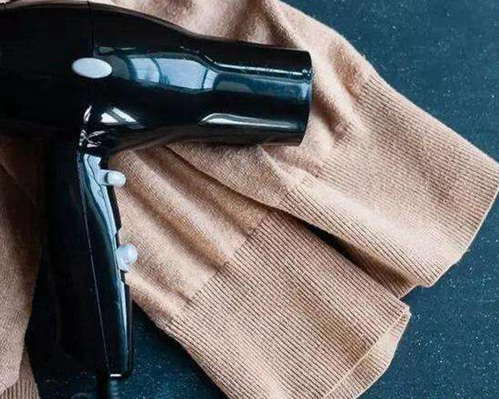 衣服没晾干一股潮味,衣服没晾干有臭味是怎么回事