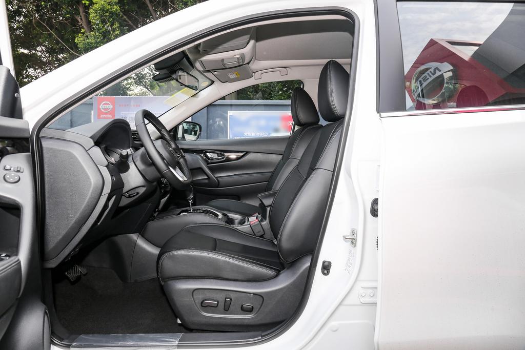 奇骏2021款2.0舒适纪念版9月行情,21款奇骏四驱豪华版首付39800元