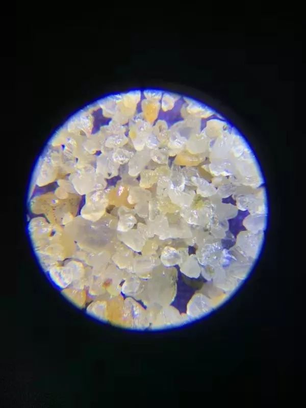 能放大1万亿倍的显微镜,只有一个长筒目镜的显微镜