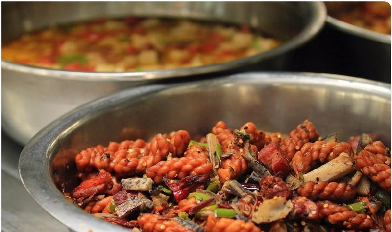 吃在“远航大酒楼”，绵阳学生的最高伙食标准