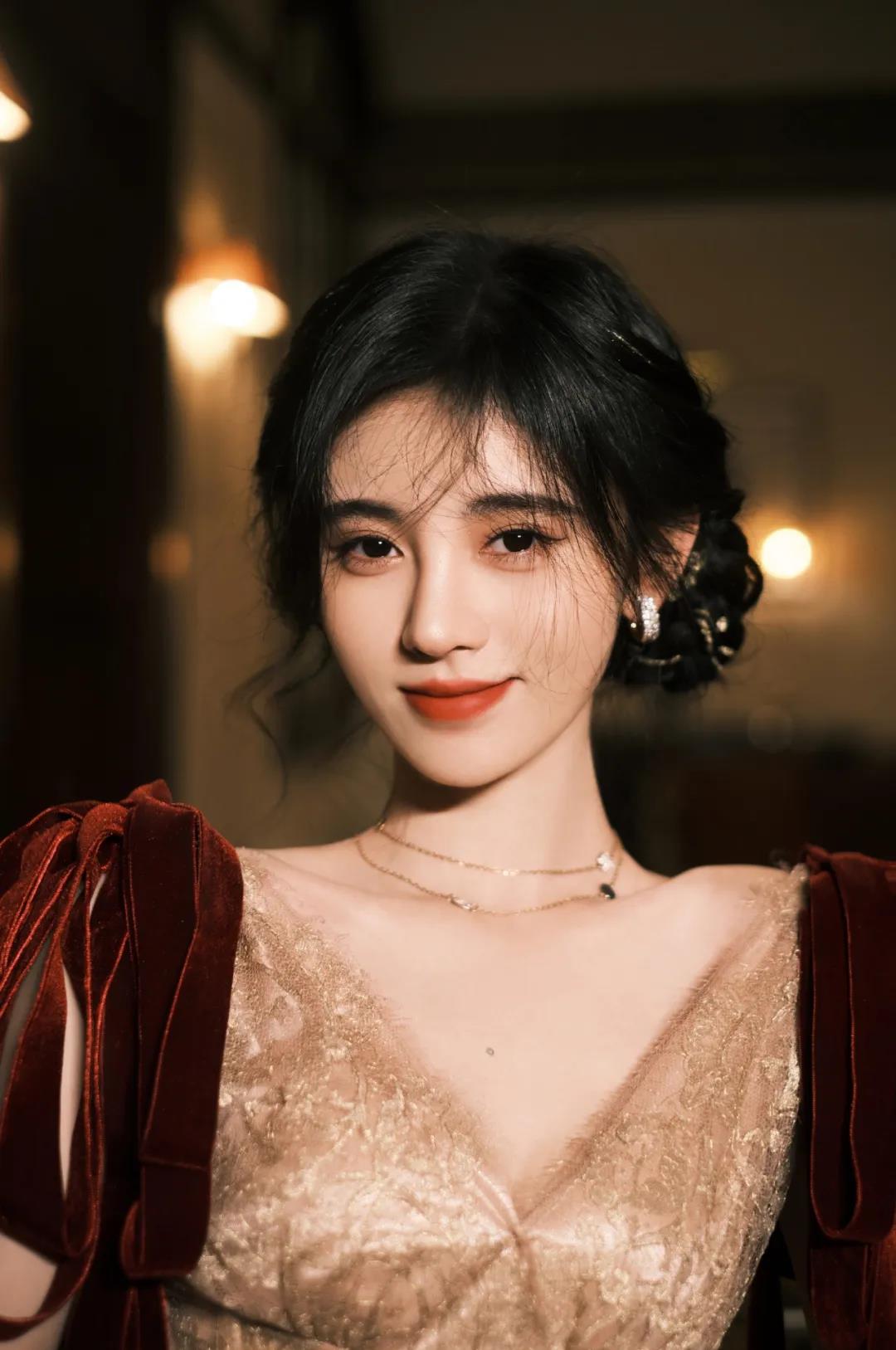 鞠婧祎氛围照,鞠婧祎满月之下演技