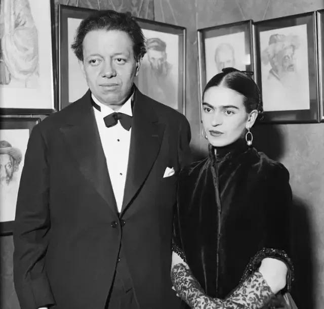 她是最有名的“荡妇”，身体残破不堪，却用画笔画出尖刻的爱情