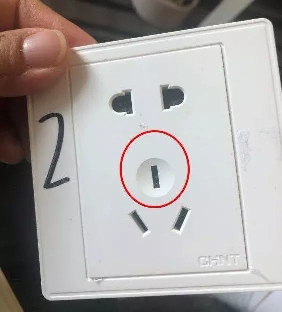 住宿怕有摄像头怎么找针孔摄像头,用手机如何查针孔摄像头