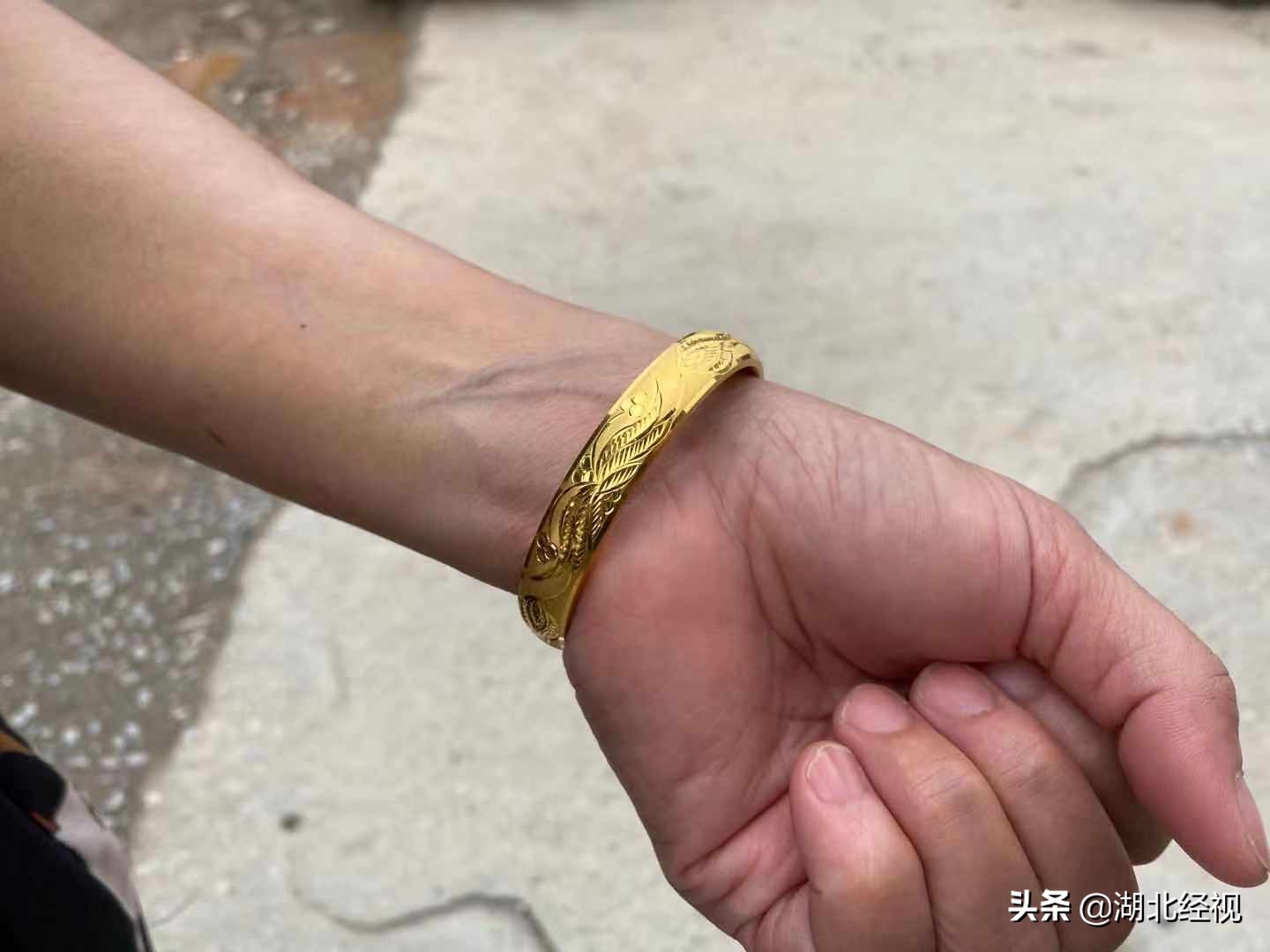 黄金首饰以旧换新要加几克,黄金首饰以旧换新划算吗