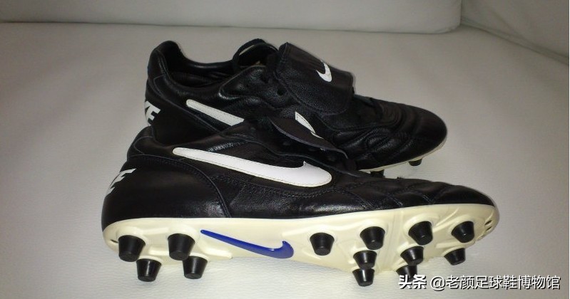 贝克汉姆巴黎最后一战球鞋,贝克汉姆穿的什么足球鞋