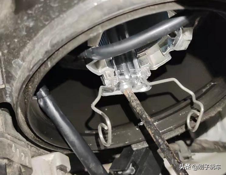 奔奔e-star升级h4带透镜,长安奔奔e-star改日行灯