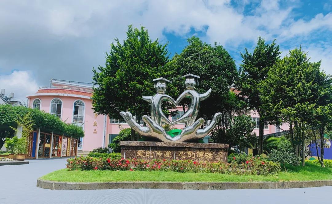 童心向党快乐成长新绛县幼儿园,爱心幼儿园童心向党