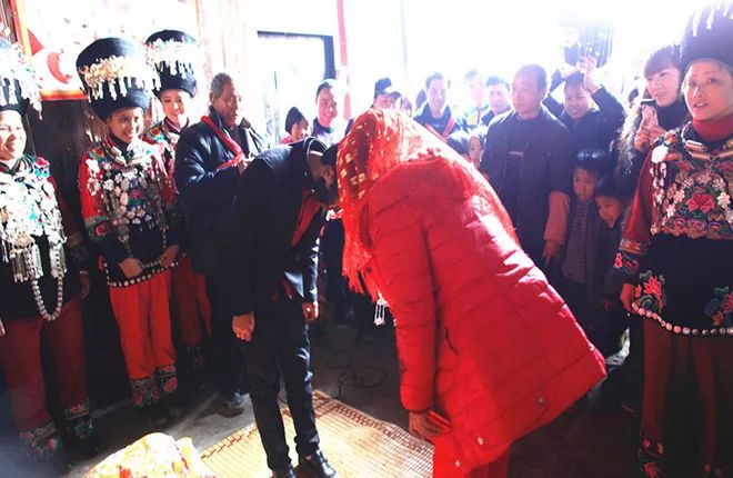 哭嫁习俗苗族,苗族哭嫁习俗的由来