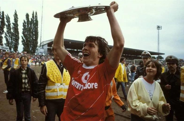 拜仁慕尼黑历史最佳阵容,欧洲足坛最佳阵容