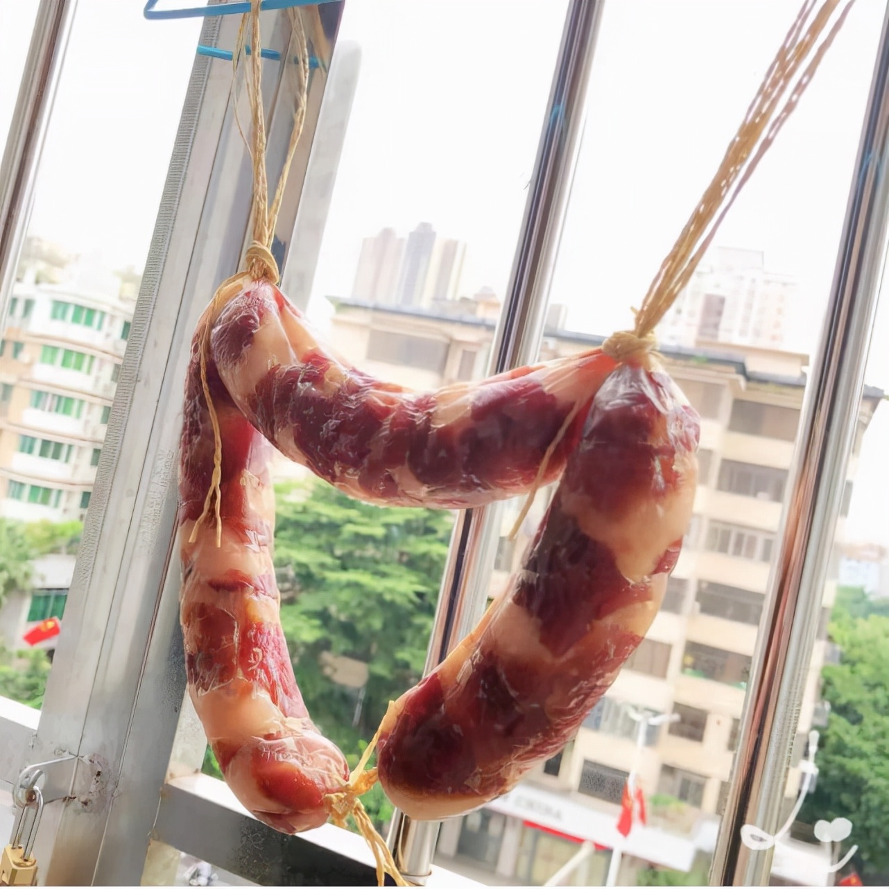 为了晒腊味，大家都拼了