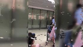 男子穿女装偷拍被揭穿完整版,男子扮女装进堂偷拍校方通报