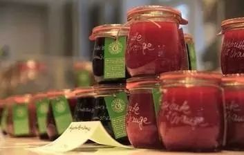 德国俩姑娘开了一杂货铺：零污染，不包装，回归食物本质，超火爆