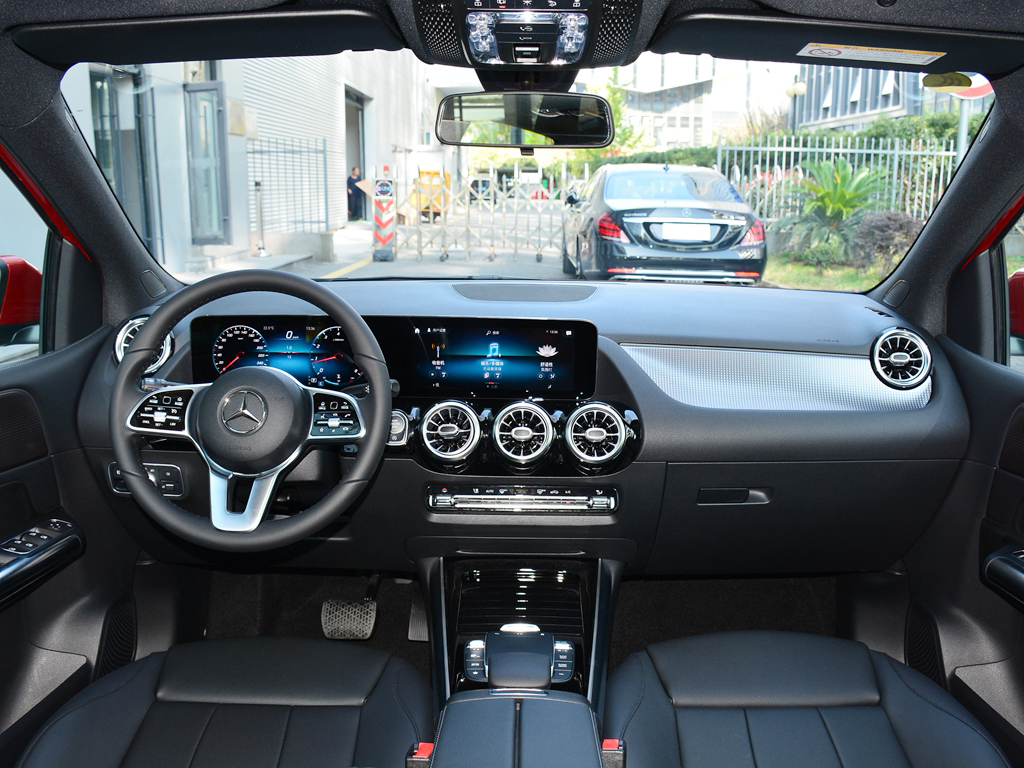 奔驰b级2022款有什么颜色,奔驰两厢a和b级车怎么选