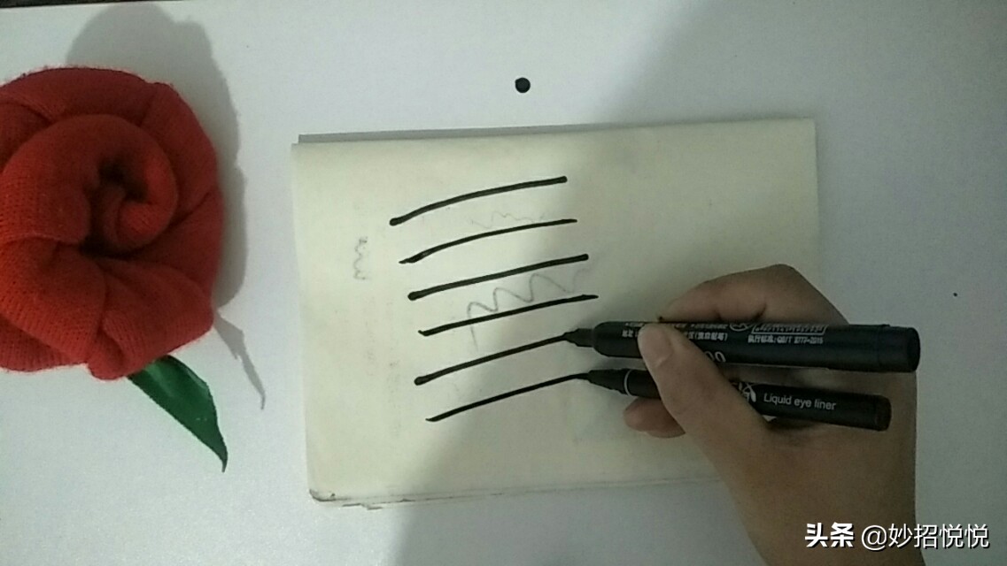 眼线笔买回来怎么不出水,599元眼线笔