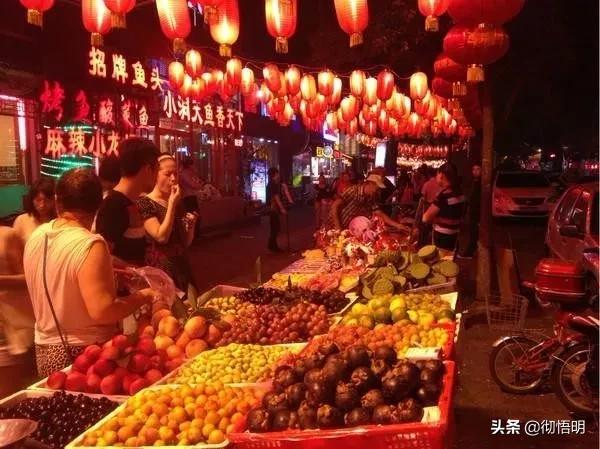 国内十条美食街你踩过几个坑,国内五条最受欢迎的美食街