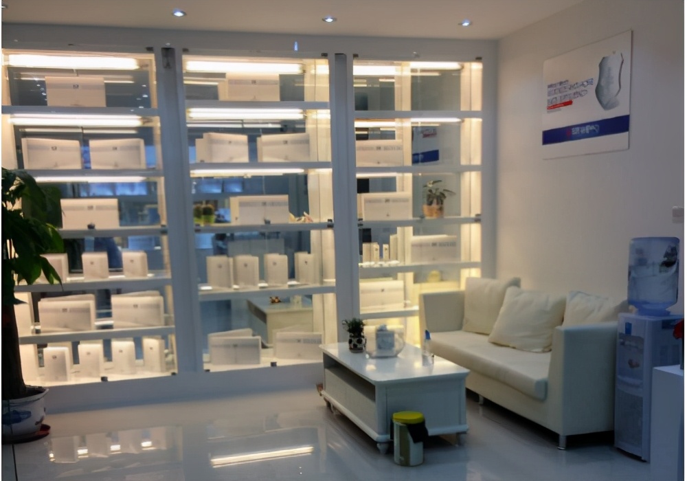 脸上激光磨皮去痘坑需要多少钱