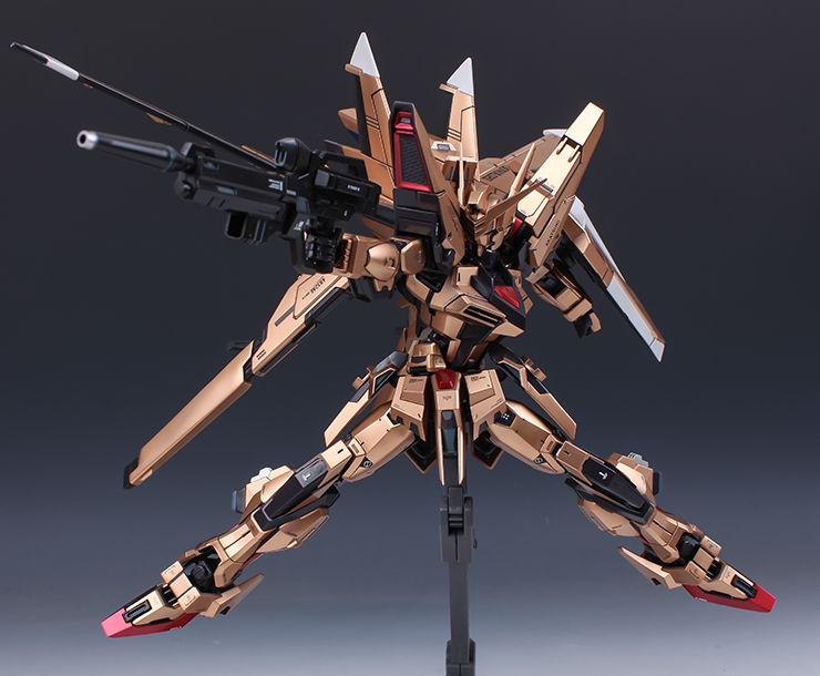 佳作:瘦脸神技,黄金拂晓高达改造