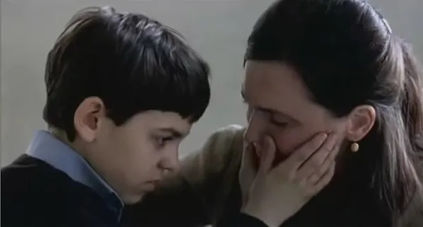 豆瓣8.9：打破偏见，冲破制度，盲人米可终于成为一流声音剪接师