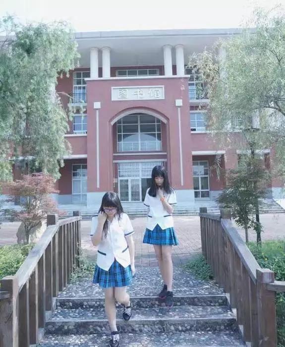 看完谁说中学校服丑？？这几所学校的校服简直颜值爆表