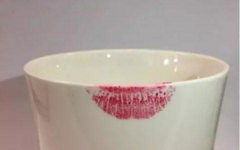 口红掉色怎么办有什么妙招,口红掉色了怎么补救小技巧