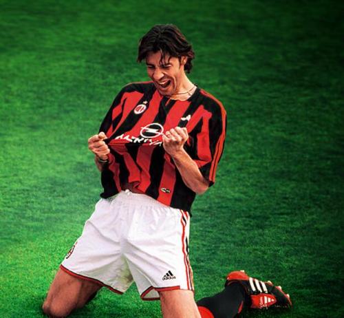 4231阵型发展史,双边前卫双后腰的4222阵型