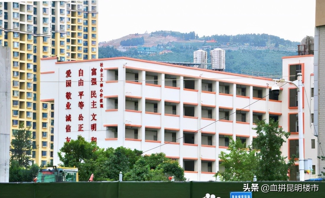 二层小洋楼自建房小户型,低首付低总价买三室两卫小洋楼