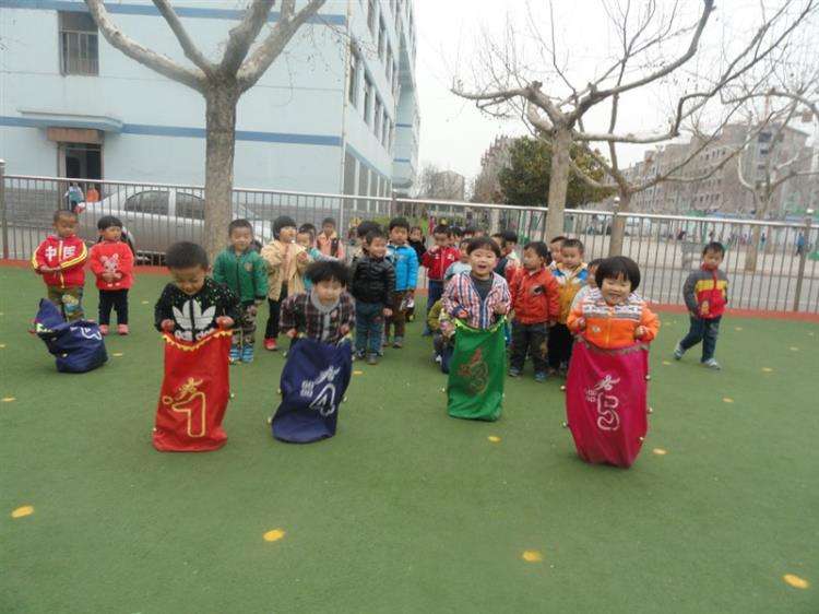 亲子每天做什么动作能长高,小孩一个月长高2厘米的五个动作